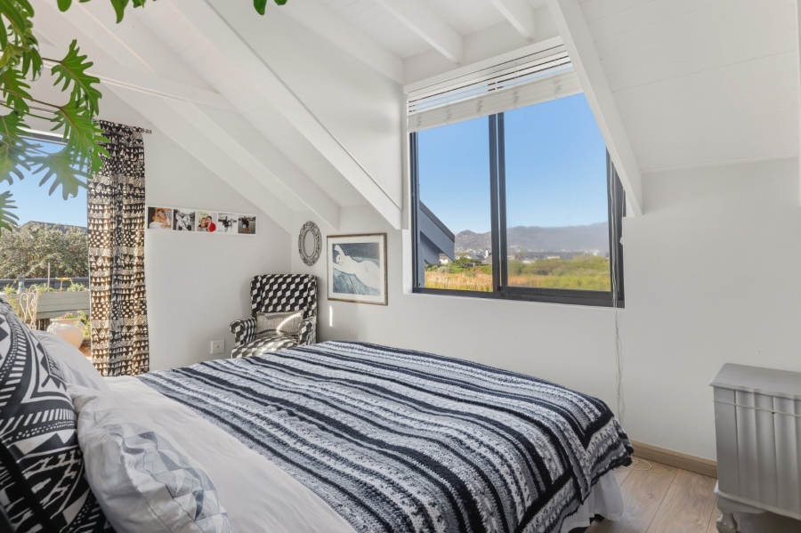 3 Bedroom Property for Sale in Lake Michelle Security And Eco Estate Western Cape
